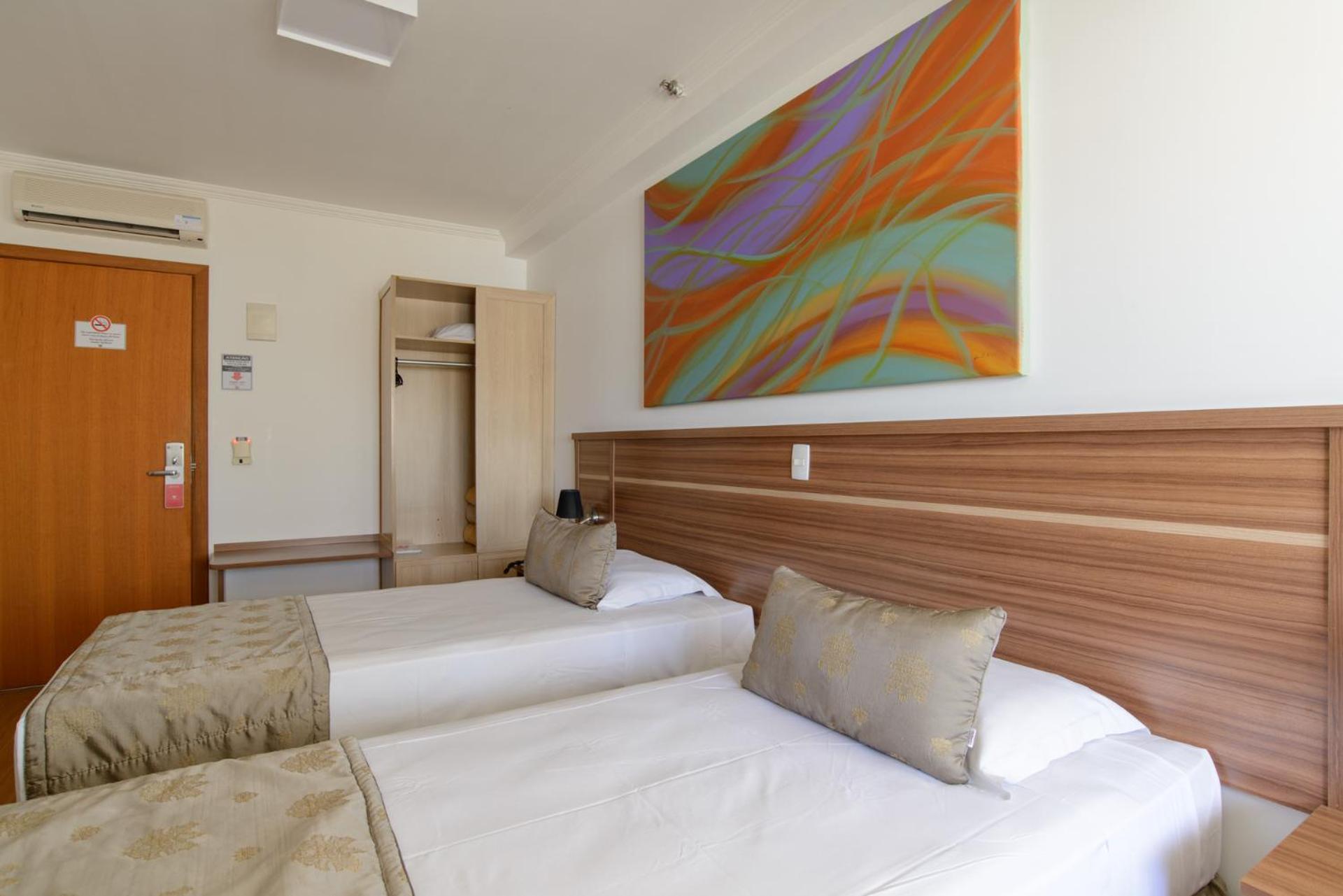 Faro Hotel Сан-Жозе-дус-Кампус Екстер'єр фото